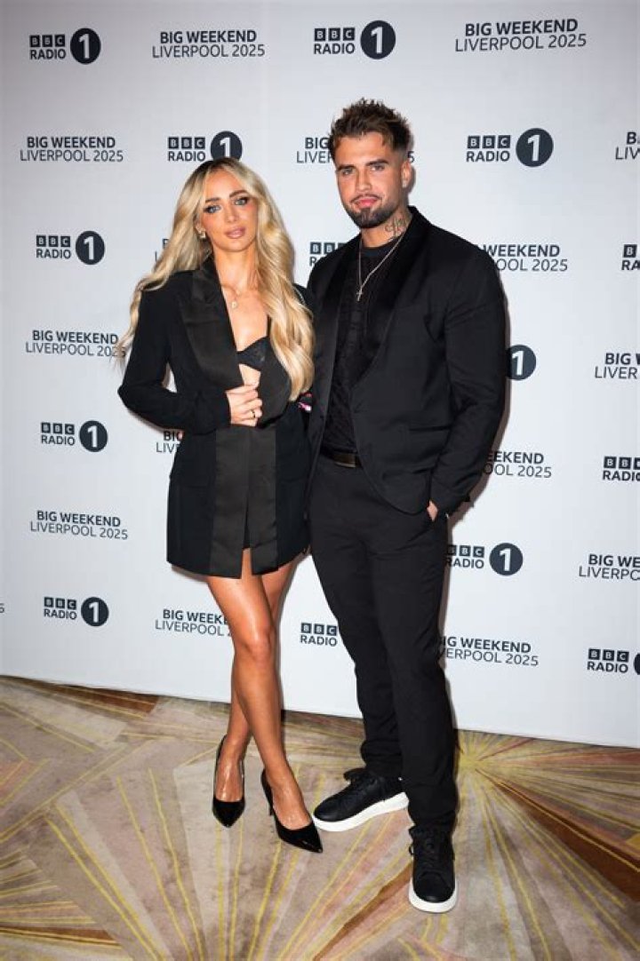 Alex Moore’s Boyfriend: Who is Alex Moore Dating?