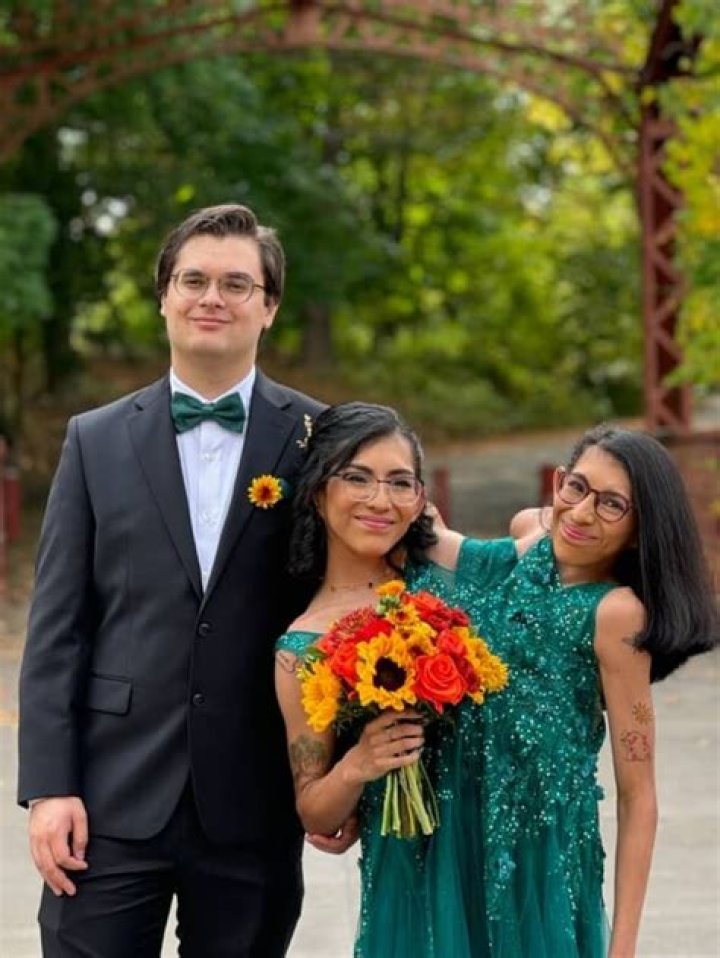 Carmen Brads’s Boyfriend: Who is Carmen Brads Dating?