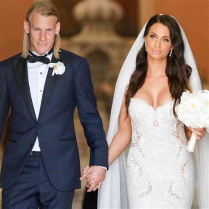 Domagoj Vida’s Wife: Who is Domagoj Vida Dating?