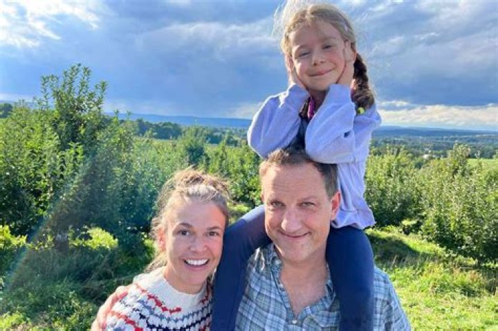 Hunter Foster’s Wife: Who is Hunter Foster Dating?