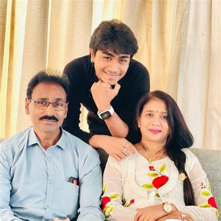 Kartikey Malviya’s Girlfriend: Who is Kartikey Malviya Dating?