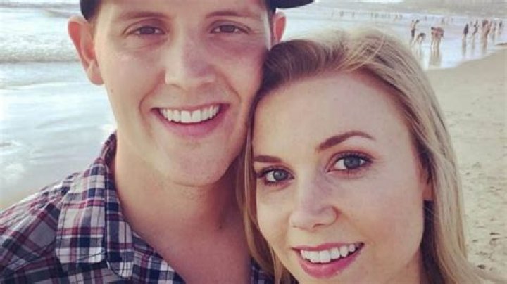 Who is Kelsey Cook Dating – Kelsey Cook's Boyfriend & Exes