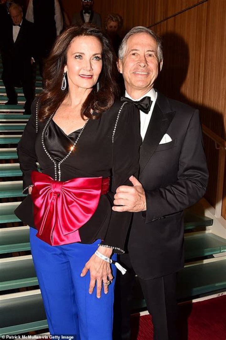 Who is Lynda Carter Dating – Lynda Carter's Husband & Exes