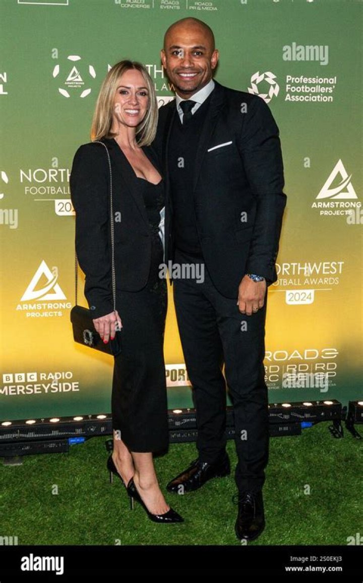 Mark Webber’s Wife: Who is Mark Webber Dating?