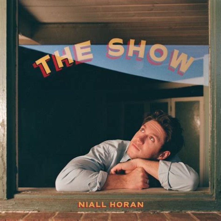 Niall Horan’s new album “The Show” is his strongest proclamation as an artist yet, combining the authenticity of his debut album “Flicker” with the full-bodied melodies of “Heartbreak Weather”.