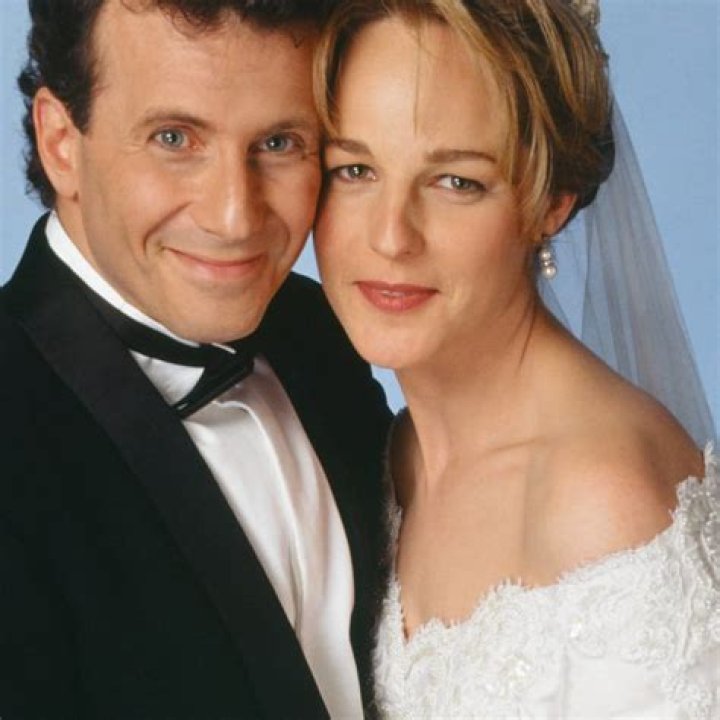 Paul Reiser’s Wife: Who is Paul Reiser Dating?