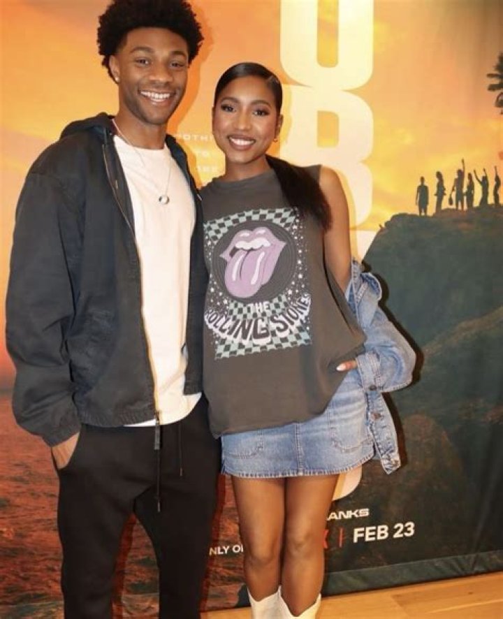 Phil Davis’s Girlfriend: Who is Phil Davis Dating?