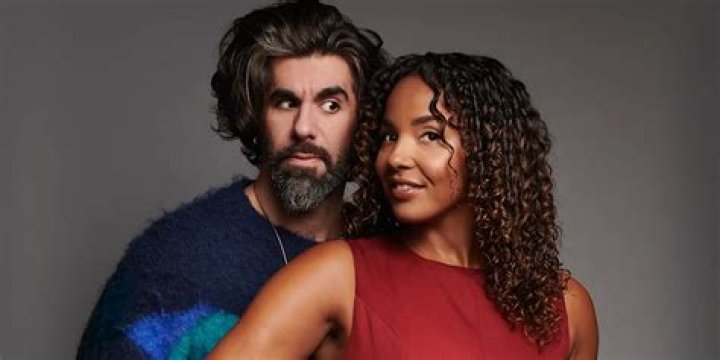 Simon Lipkin’s Girlfriend: Who is Simon Lipkin Dating?