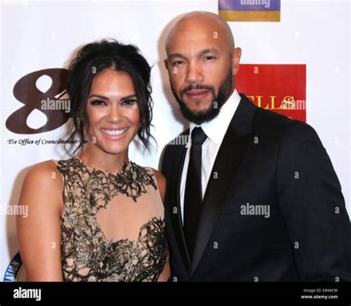 Who is Stephen Bishop Dating – Stephen Bishop's Girlfriend & Exes
